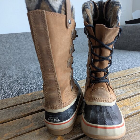Sorel Winter Boots Size 6 Tan & Black Insulated And 💯 Waterproof - Picture 3 of 4